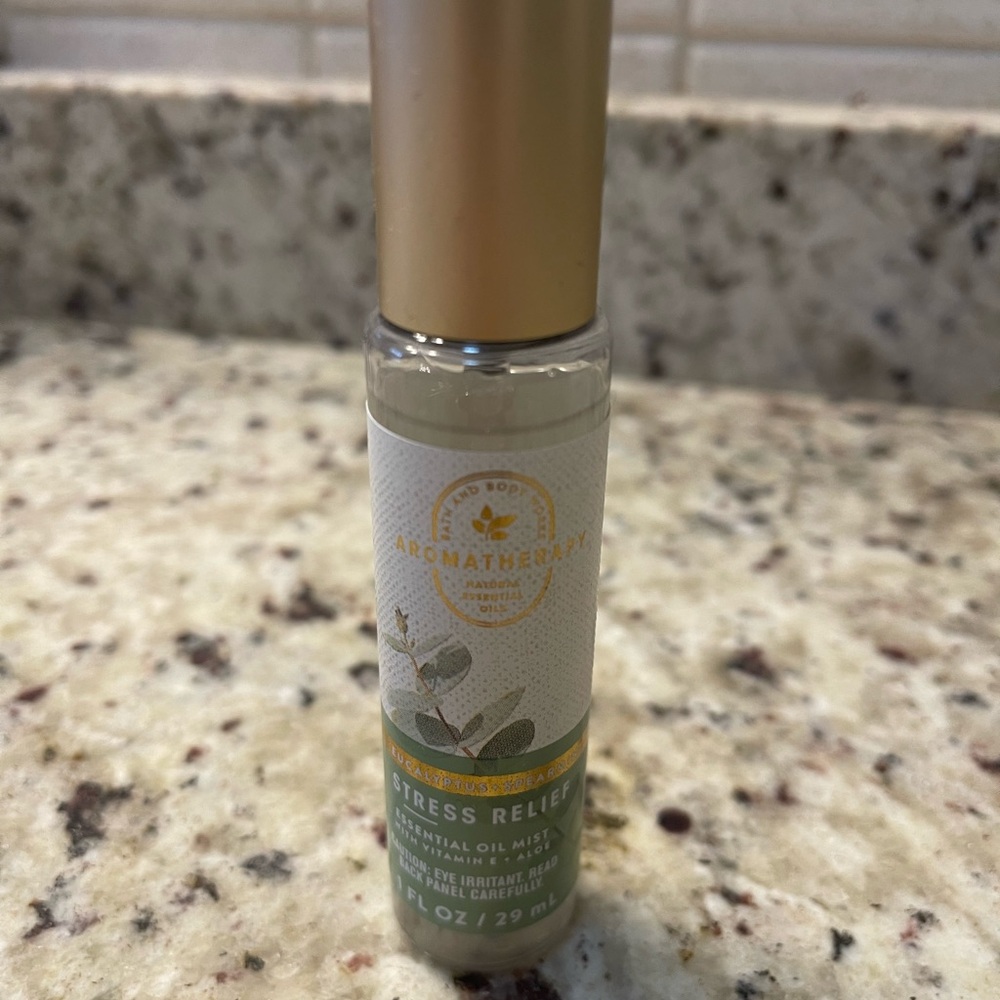 Bath & Body Works | Aromatherapy Stress Relief Oil Mist - eucalyptus + spearmint
